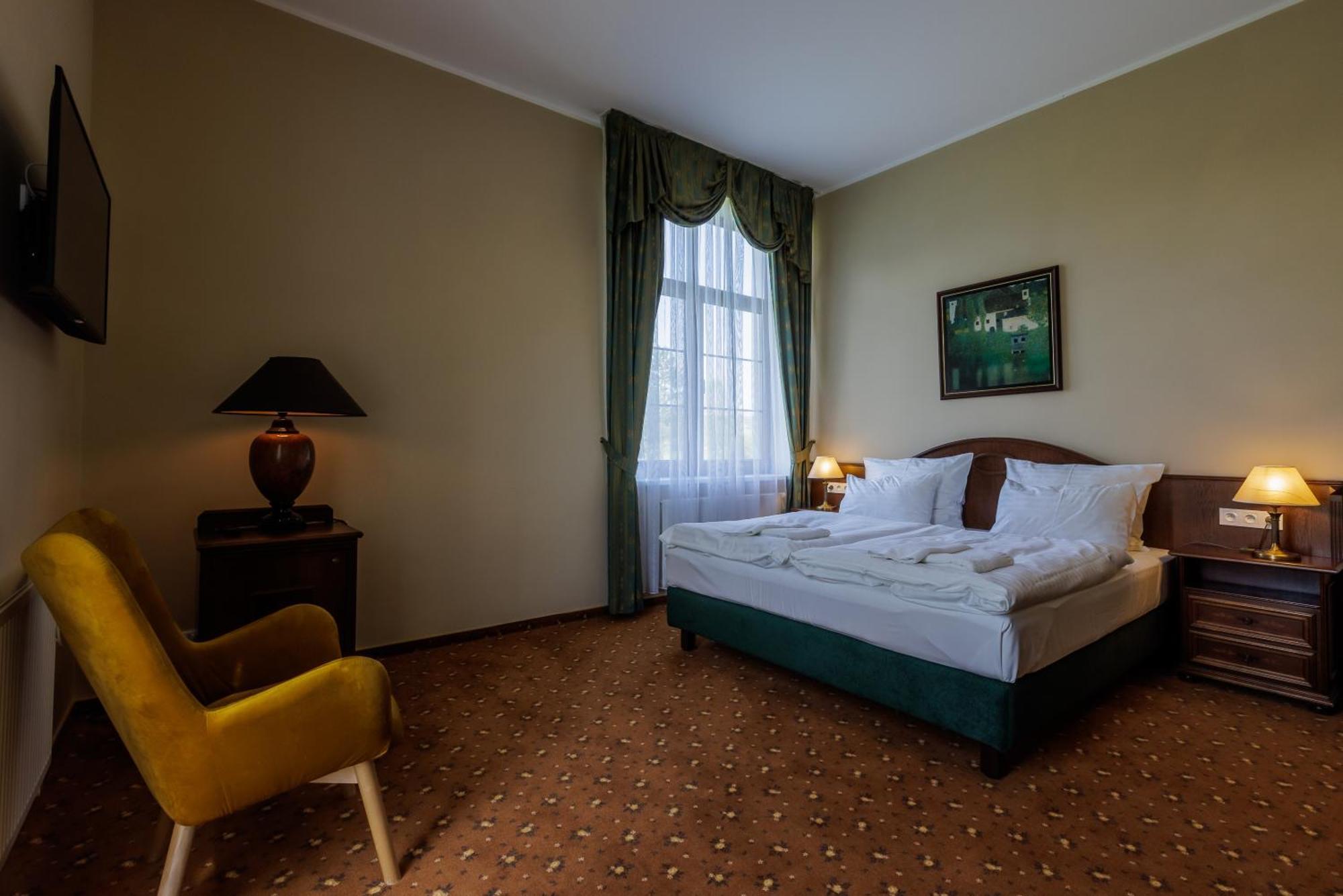 Darovansky Dvur - Wellness & Golf Hotel Břasy エクステリア 写真